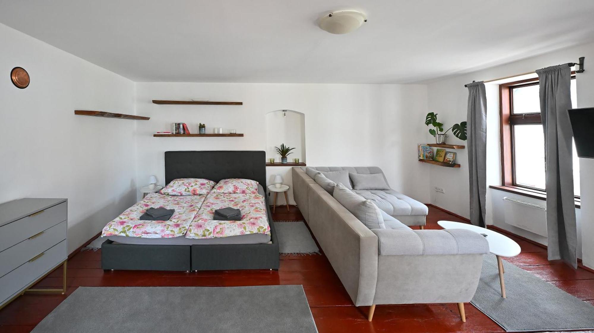 Apartman U Spinaru Trest Luaran gambar
